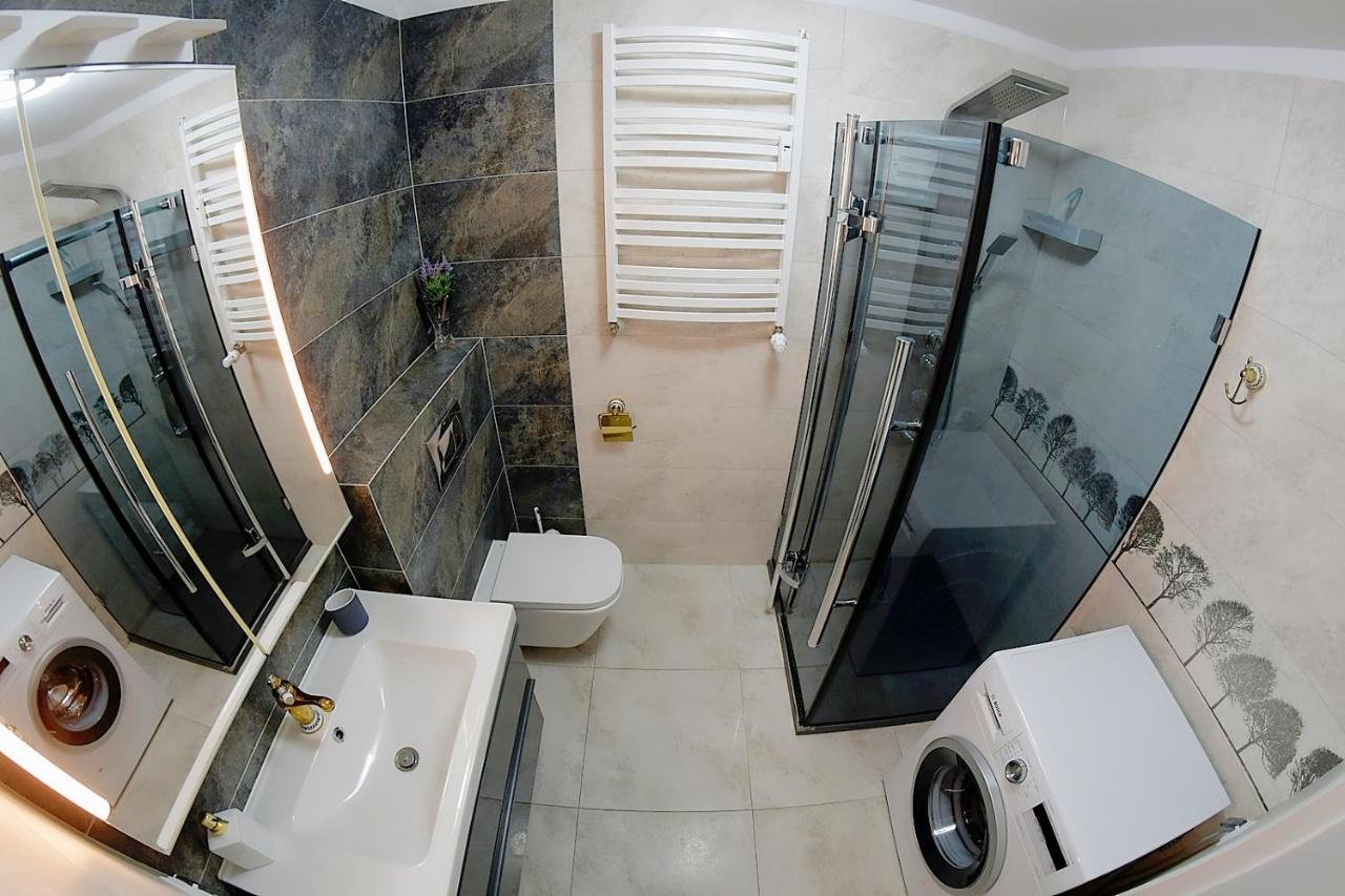 Miodowy Dom Exspanse Apartament 2 Lub 3 Pokoje Z Tarasem I Parkingiem كولوبرزيغ المظهر الخارجي الصورة