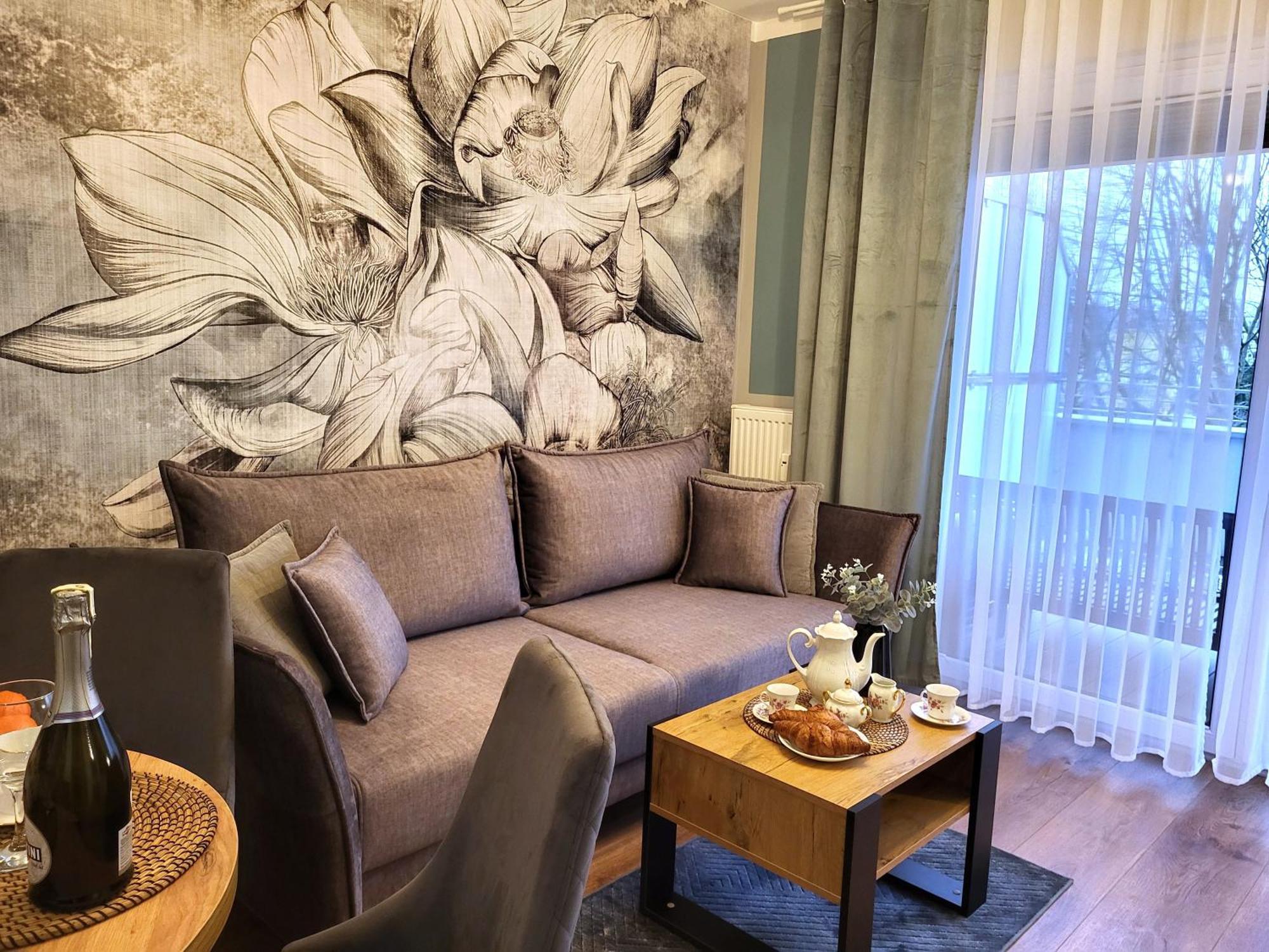 Miodowy Dom Exspanse Apartament 2 Lub 3 Pokoje Z Tarasem I Parkingiem كولوبرزيغ المظهر الخارجي الصورة
