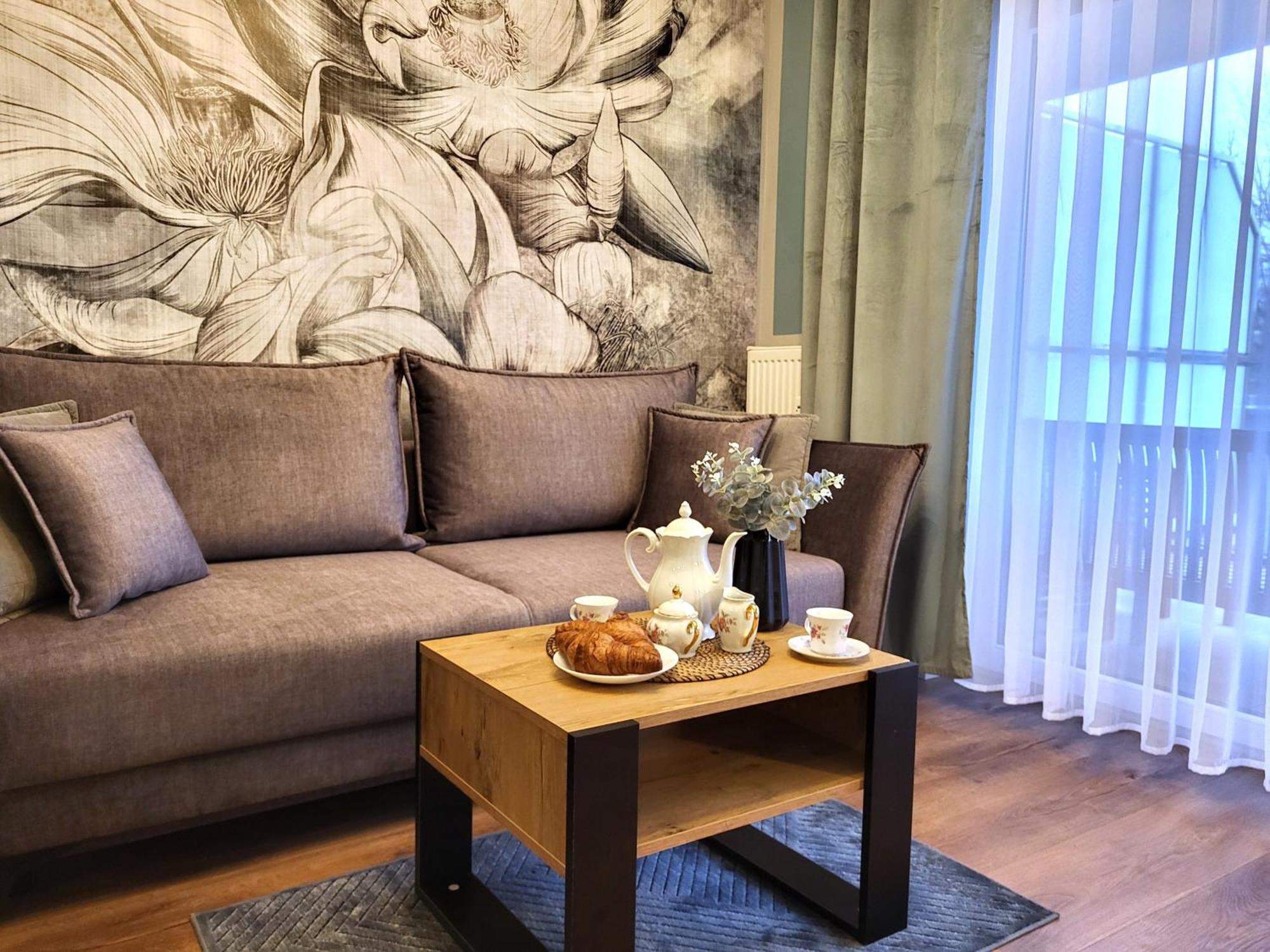Miodowy Dom Exspanse Apartament 2 Lub 3 Pokoje Z Tarasem I Parkingiem كولوبرزيغ المظهر الخارجي الصورة